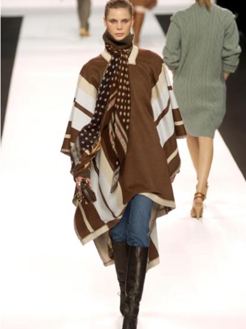 Chloé by Phoebe Philo Fall 2004 Brown and Oatmeal 100% Wool Striped Poncho